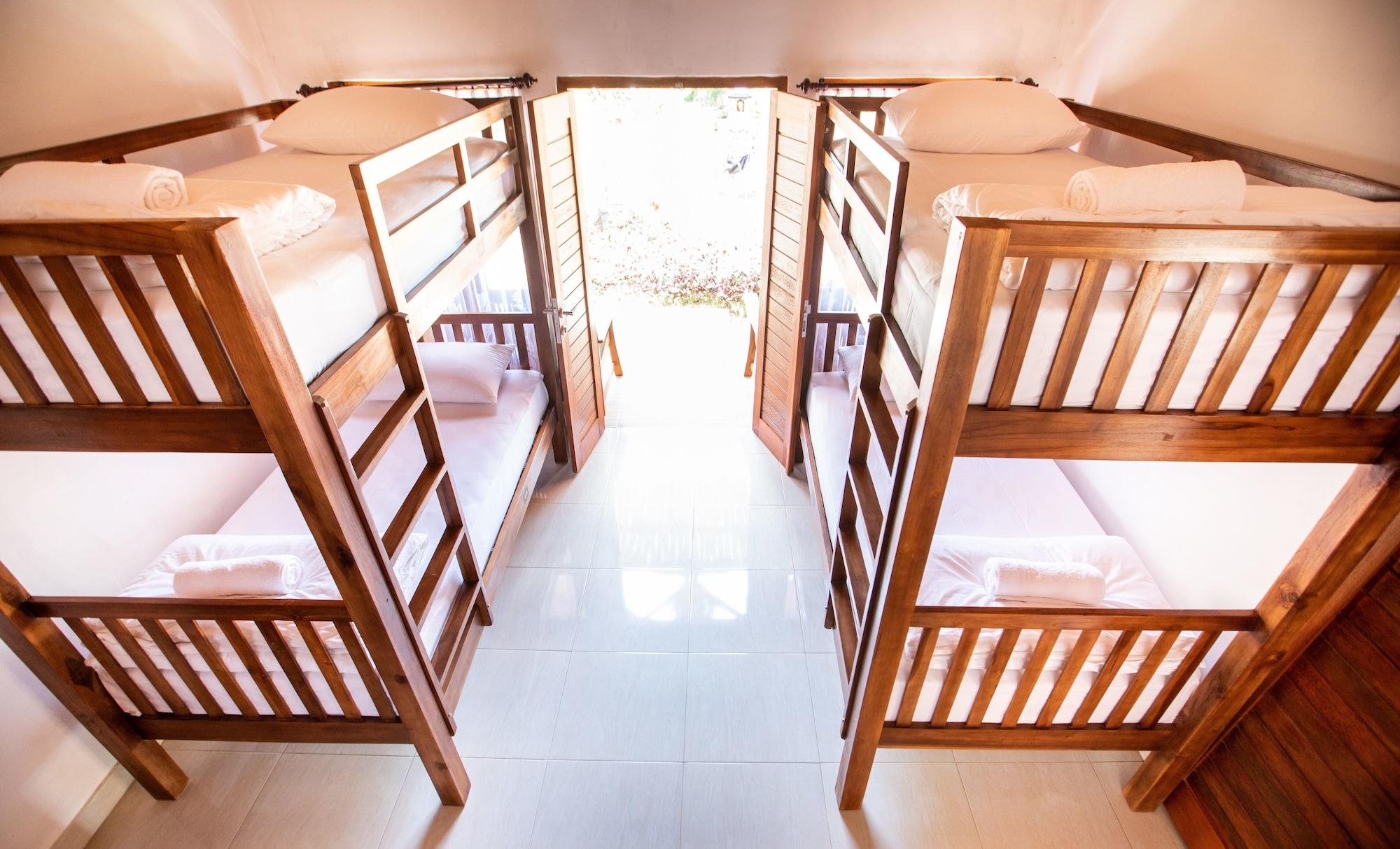 Nuansa Penida Hostel Toyapakeh Экстерьер фото