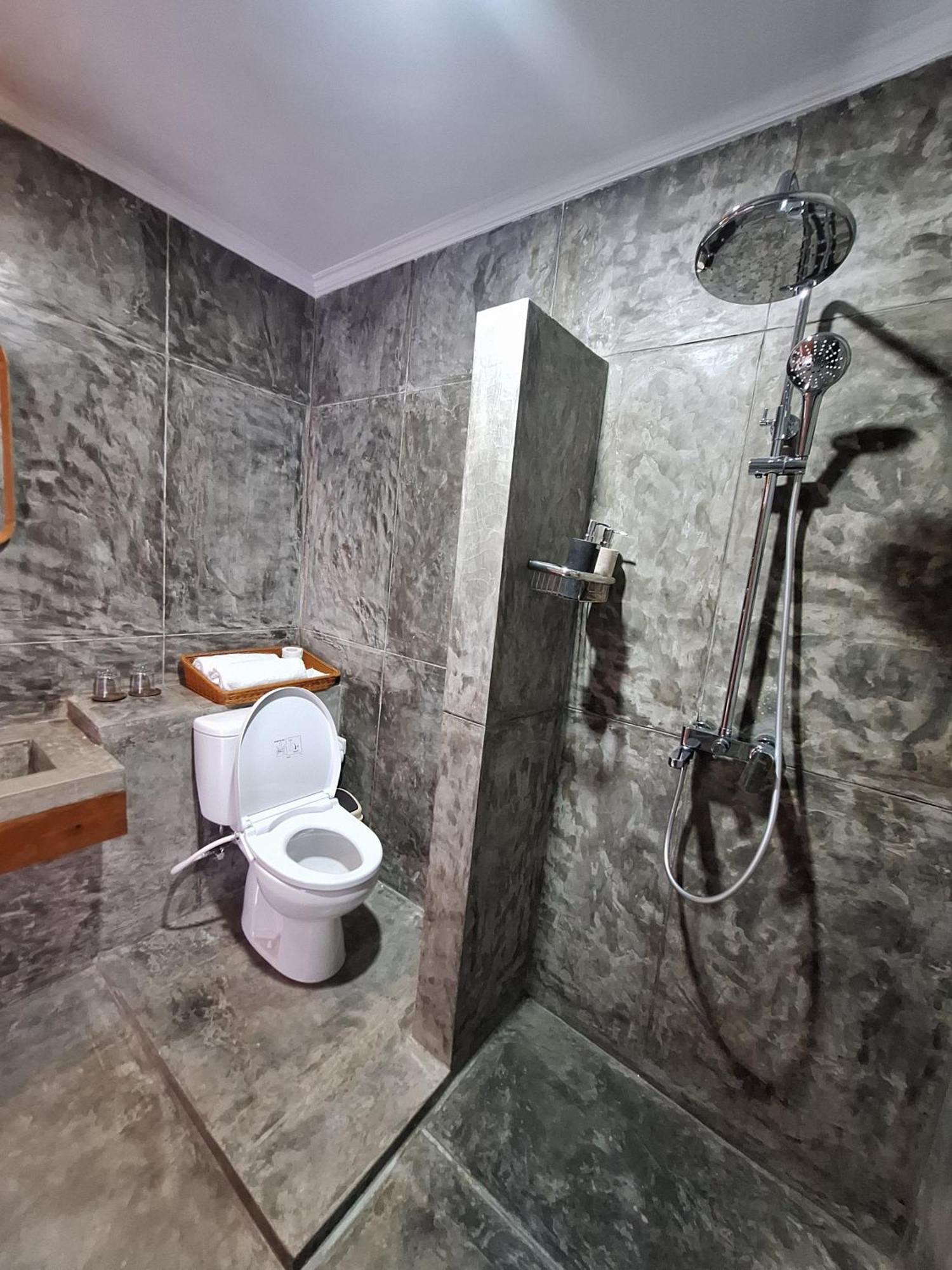 Nuansa Penida Hostel Toyapakeh Экстерьер фото